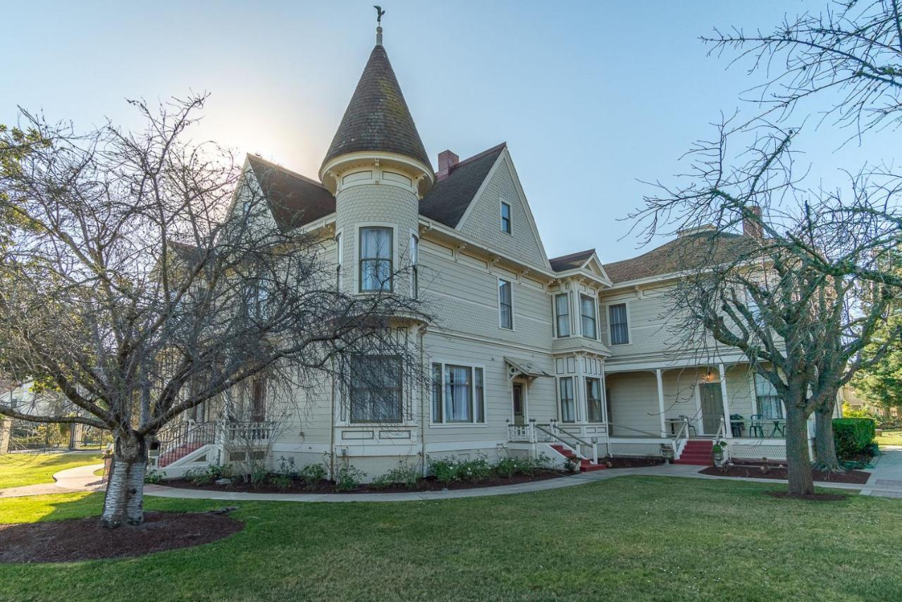 Chateau Coralini Hotel Salinas Exterior photo